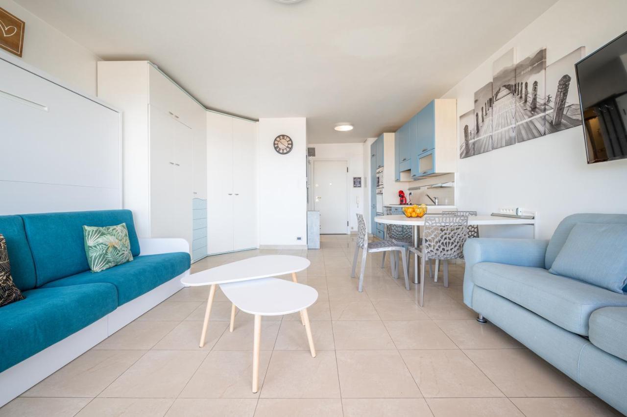La Grande Palmeraie - Spacieux Studio Avec Vue Mer, Terrasse, Port De Garavan Ментона Экстерьер фото