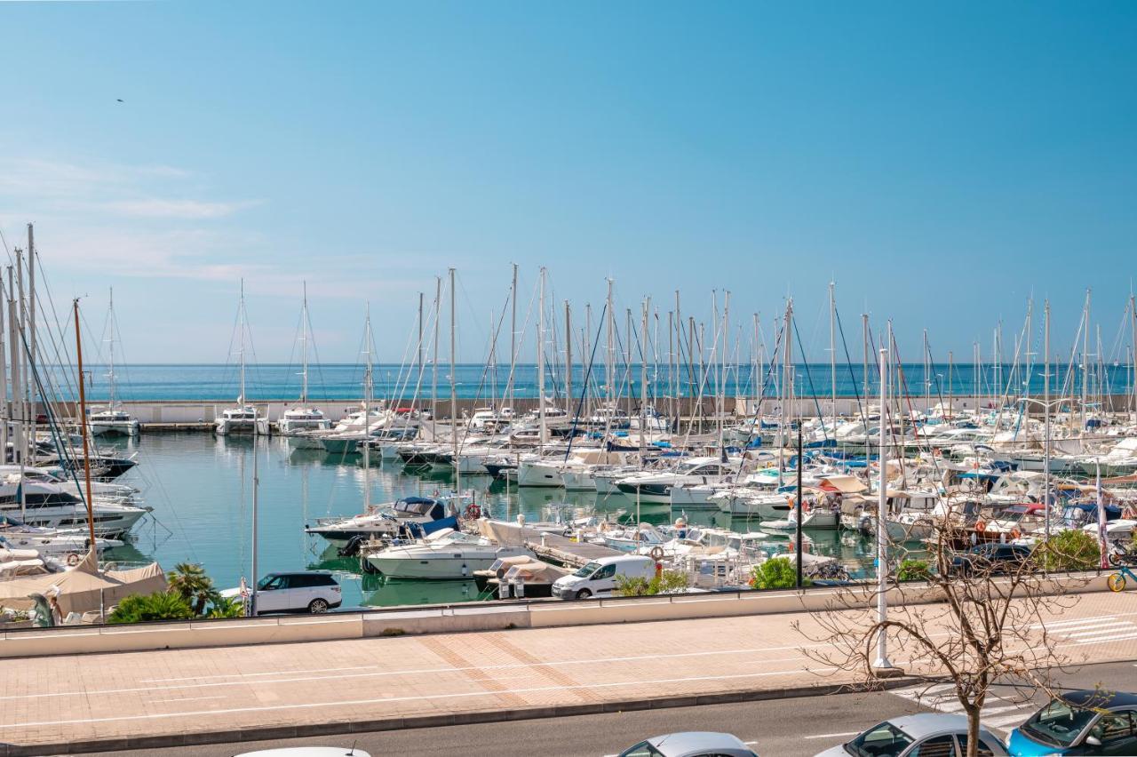La Grande Palmeraie - Spacieux Studio Avec Vue Mer, Terrasse, Port De Garavan Ментона Экстерьер фото